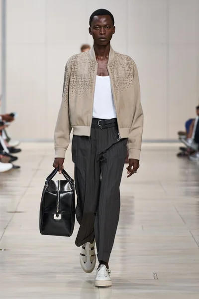 Look 42